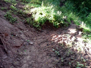 Bank collapse near Cuddling Hole